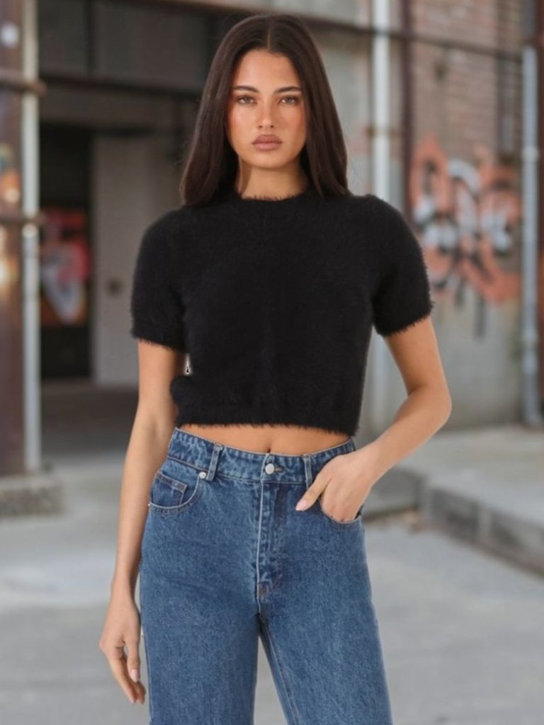 Madison The Label Ruby Knit Fluffy Top Fuzzy Crop Blouse Minimalist Spandex Nwt — image 5 of 8